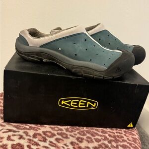 Keen unisex Teal and Black Slip-On Loafers